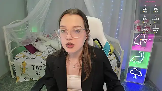 kaisajenner online show from 02/08/25, 10:08