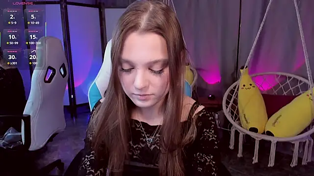 kaisajenner online show from 11/18/25, 05:17