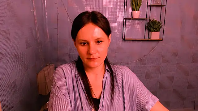 Snapshot of ValeriaHeart_ chatting on 01/31/25, 01:56 ValeriaHeart online show from 01/31/25, 01:56