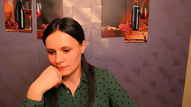 Snapshot of ValeriaHeart_ chatting on 02/07/25, 01:53 ValeriaHeart online show from 02/07/25, 01:53