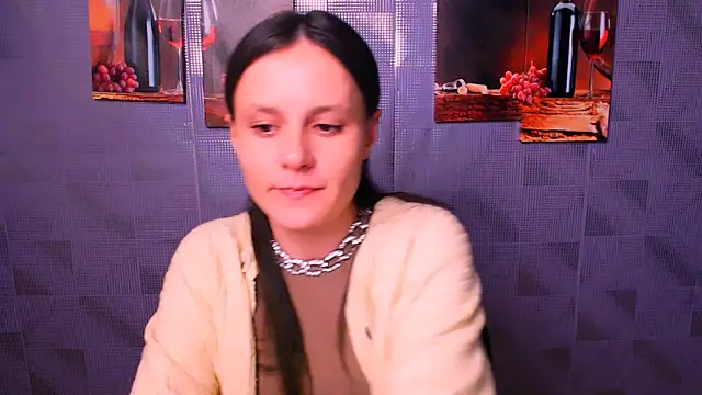 Snapshot of ValeriaHeart_ chatting on 02/10/25, 12:29 ValeriaHeart online show from 02/10/25, 12:29