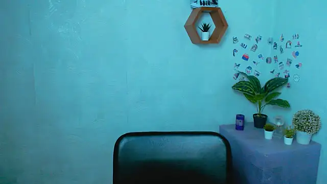 Snapshot of ValeriaHeart_ chatting on 09/16/25, 12:17 ValeriaHeart online show from 09/16/25, 12:17