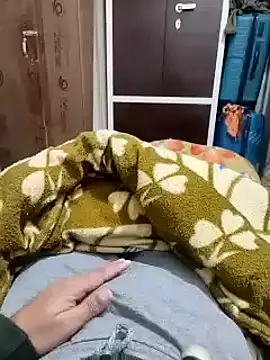 Snapshot of Hot_funky_boy chatting on 02/05/25, 05:09 Hot funky boy online show from 02/05/25, 05:09