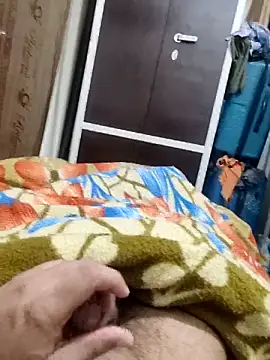 Snapshot of Hot_funky_boy chatting on 02/15/25, 10:42 Hot funky boy online show from 02/15/25, 10:42