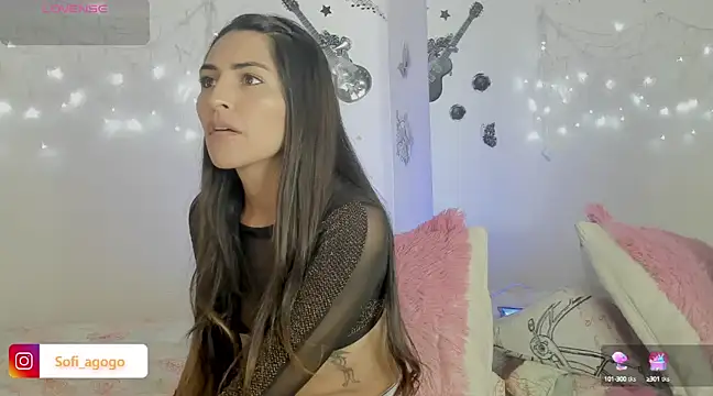 Snapshot of Sofiadelacruz chatting on 02/22/25, 02:30 Sofiadelacruz online show from 02/22/25, 02:30