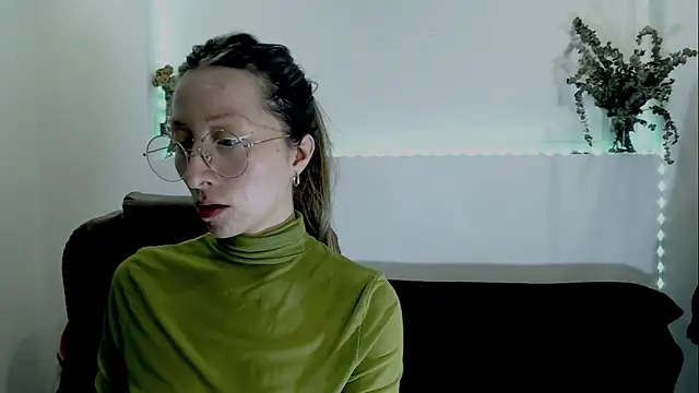 Snapshot of Carlin_Diaz chatting on 11/11/25, 11:05 Carlin Diaz online show from 11/11/25, 11:05