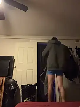 Snapshot of Codybugs0206 chatting on 02/23/25, 01:02 Codybugs0206 online show from 02/23/25, 01:02