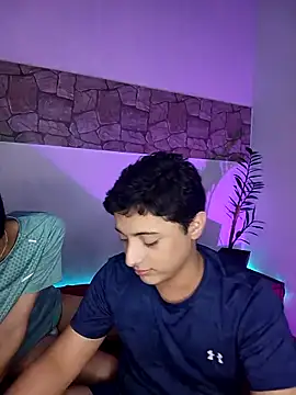 Snapshot of jacob_and_sam chatting on 02/23/25, 04:17 jacob and sam online show from 02/23/25, 04:17