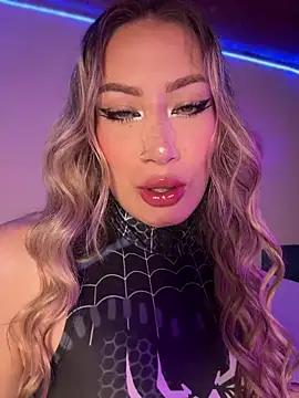 Lally Valencia   online show from 10/26/25, 06:19