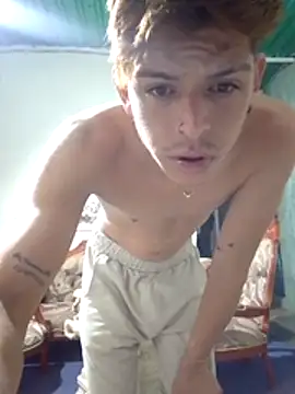 Snapshot of duquehotvoy chatting on 03/03/26, 01:39 duquehotvoy online show from 03/03/26, 01:39