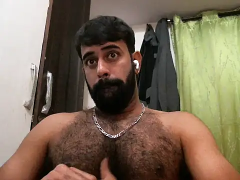Snapshot of indianhairybull chatting on 11/19/25, 12:10 indianhairybull online show from 11/19/25, 12:10