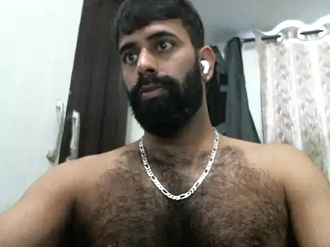 Snapshot of indianhairybull chatting on 01/07/26, 04:04 indianhairybull online show from 01/07/26, 04:04