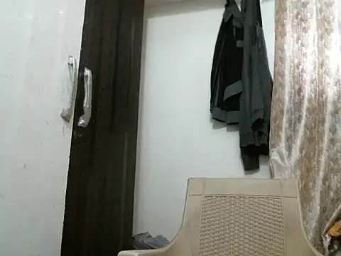 Snapshot of indianhairybull chatting on 01/09/26, 05:10 indianhairybull online show from 01/09/26, 05:10