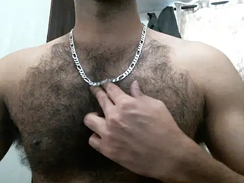 Snapshot of indianhairybull chatting on 02/22/26, 04:24 indianhairybull online show from 02/22/26, 04:24