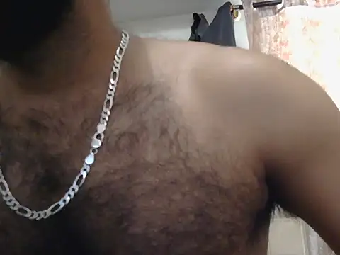 Snapshot of indianhairybull chatting on 06/05/26, 03:57 indianhairybull online show from 06/05/26, 03:57