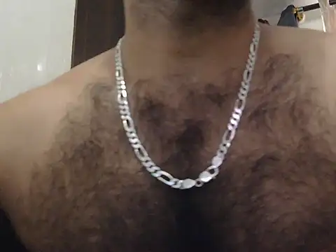 Snapshot of indianhairybull chatting on 07/12/26, 04:36 indianhairybull online show from 07/12/26, 04:36