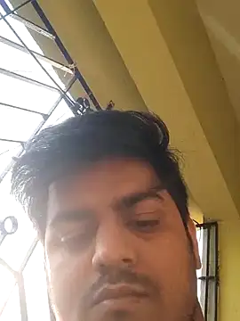 Snapshot of sethgamble000777 chatting on 02/04/25, 10:43 sethgamble000777 online show from 02/04/25, 10:43