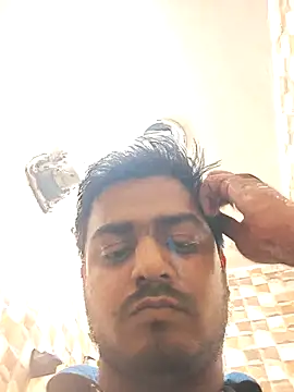 Snapshot of sethgamble000777 chatting on 11/29/25, 05:05 sethgamble000777 online show from 11/29/25, 05:05