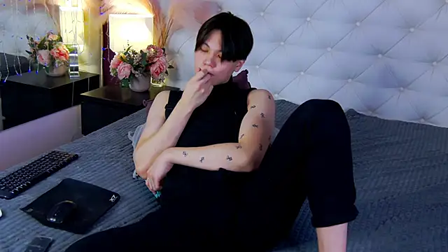 Snapshot of just_gay_ chatting on 03/10/25, 01:21 just gay  online show from 03/10/25, 01:21