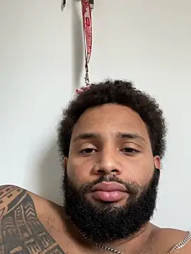 Snapshot of BigDay28 chatting on 02/12/26, 03:40 BigDay28 online show from 02/12/26, 03:40