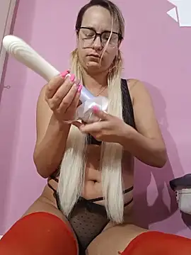 Snapshot of Mia_RainX chatting on 06/17/26, 04:15 Mia RainX online show from 06/17/26, 04:15