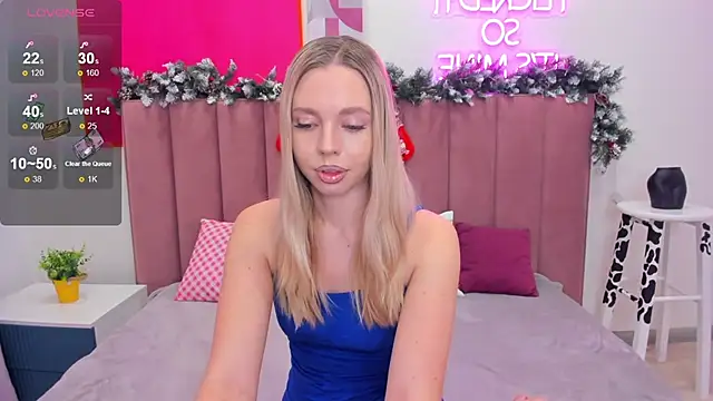 TessaAdorable online show from 12/04/25, 02:32