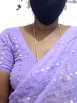 Snapshot of Tamil_Meera12 chatting on 12/22/25, 06:54 Tamil Meera12 online show from 12/22/25, 06:54