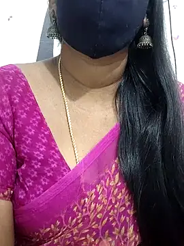 Snapshot of Tamil_Meera12 chatting on 01/06/26, 11:14 Tamil Meera12 online show from 01/06/26, 11:14