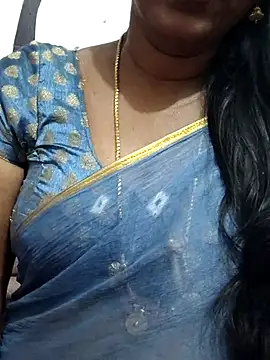 Snapshot of Tamil_Meera12 chatting on 01/16/26, 04:44 Tamil Meera12 online show from 01/16/26, 04:44