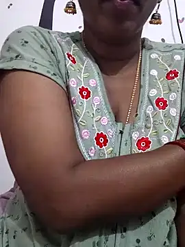 Snapshot of Tamil_Meera12 chatting on 02/06/26, 05:27 Tamil Meera12 online show from 02/06/26, 05:27