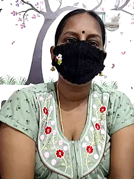 Snapshot of Tamil_Meera12 chatting on 04/25/26, 03:20 Tamil Meera12 online show from 04/25/26, 03:20