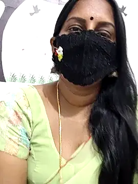 Snapshot of Tamil_Meera12 chatting on 04/27/26, 05:22 Tamil Meera12 online show from 04/27/26, 05:22