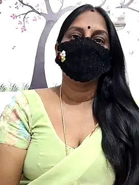 Snapshot of Tamil_Meera12 chatting on 05/04/26, 04:47 Tamil Meera12 online show from 05/04/26, 04:47