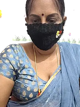 Snapshot of Tamil_Meera12 chatting on 05/06/26, 05:18 Tamil Meera12 online show from 05/06/26, 05:18