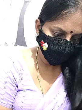 Snapshot of Tamil_Meera12 chatting on 05/09/26, 05:29 Tamil Meera12 online show from 05/09/26, 05:29