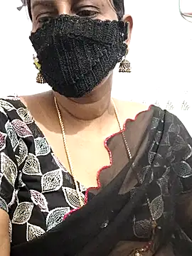 Snapshot of Tamil_Meera12 chatting on 05/11/26, 03:01 Tamil Meera12 online show from 05/11/26, 03:01