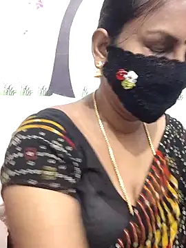 Snapshot of Tamil_Meera12 chatting on 05/16/26, 06:21 Tamil Meera12 online show from 05/16/26, 06:21
