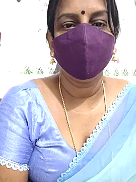 Snapshot of Tamil_Meera12 chatting on 06/11/26, 03:48 Tamil Meera12 online show from 06/11/26, 03:48