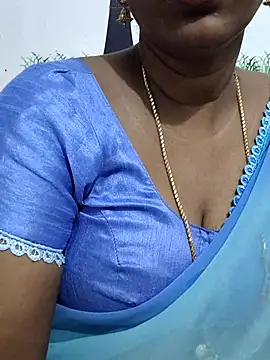 Snapshot of Tamil_Meera12 chatting on 06/12/26, 12:53 Tamil Meera12 online show from 06/12/26, 12:53
