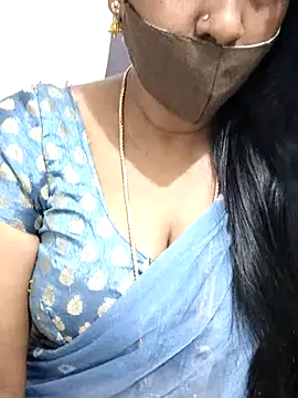 Snapshot of Tamil_Meera12 chatting on 06/13/26, 03:26 Tamil Meera12 online show from 06/13/26, 03:26