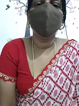 Snapshot of Tamil_Meera12 chatting on 06/13/26, 05:22 Tamil Meera12 online show from 06/13/26, 05:22