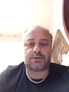 Snapshot of NAvoglia chatting on 05/11/26, 03:18 NAvoglia online show from 05/11/26, 03:18