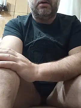 Snapshot of NAvoglia chatting on 06/06/26, 11:37 NAvoglia online show from 06/06/26, 11:37