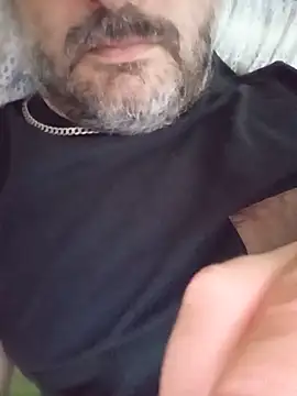 Snapshot of NAvoglia chatting on 06/09/26, 12:17 NAvoglia online show from 06/09/26, 12:17