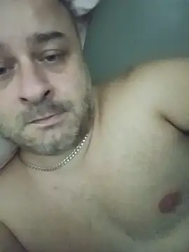 Snapshot of NAvoglia chatting on 06/24/26, 02:43 NAvoglia online show from 06/24/26, 02:43