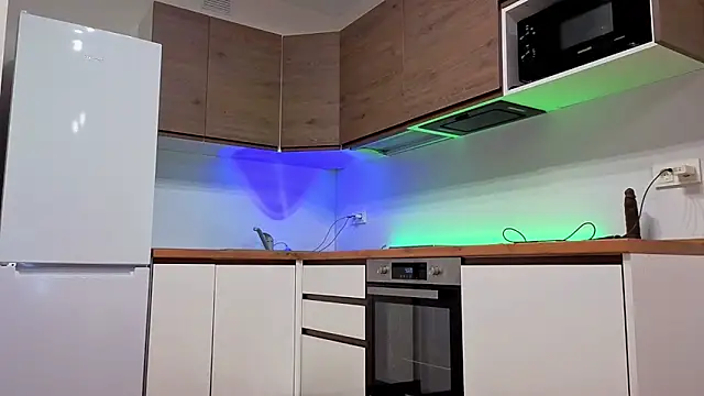 Enjoy everymoment  online show from 04/08/26, 03:56