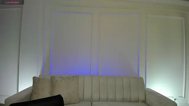 Snapshot of BeccaBaxter chatting on 05/12/26, 12:13 BeccaBaxter online show from 05/12/26, 12:13
