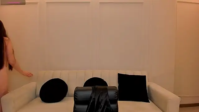 Snapshot of BeccaBaxter chatting on 05/14/26, 12:12 BeccaBaxter online show from 05/14/26, 12:12
