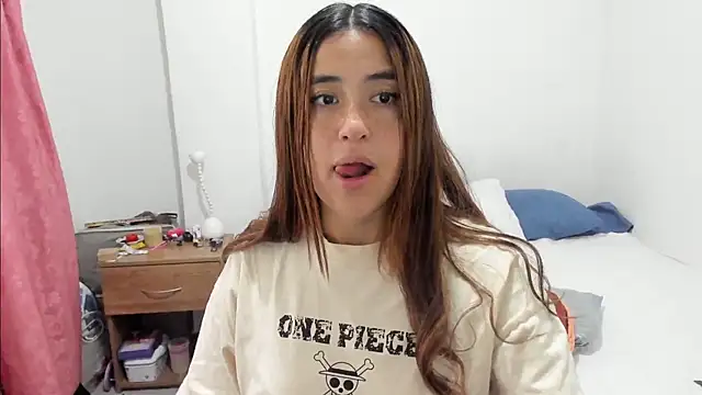 Snapshot of __leaa chatting on 03/19/25, 08:00 leaa online show from 03/19/25, 08:00