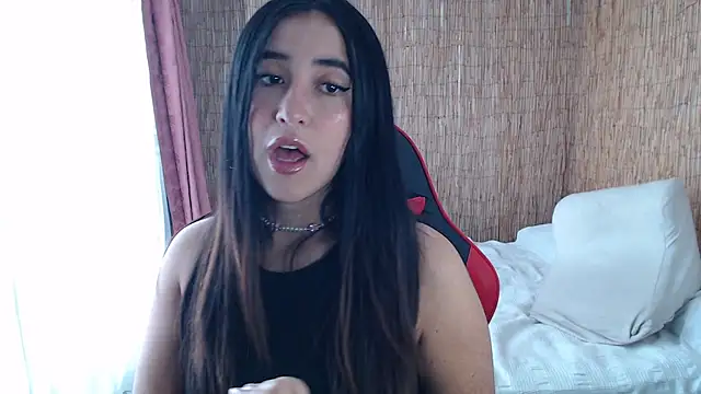 Snapshot of __leaa chatting on 07/11/26, 04:10 leaa online show from 07/11/26, 04:10